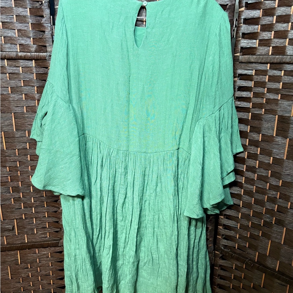 Umgee Boho Embroidered Floral Dress Green Tiered Flowy 3/4 Bell Sleeve Size L - Picture 3 of 10
